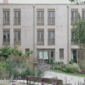 New Fountainbridge, Edinburgh, Union Canal Courtyard Landscaping
